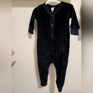 Kate Quinn 🖤terry romper🖤